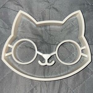 NWOT Cat Egg Mold Cooker
